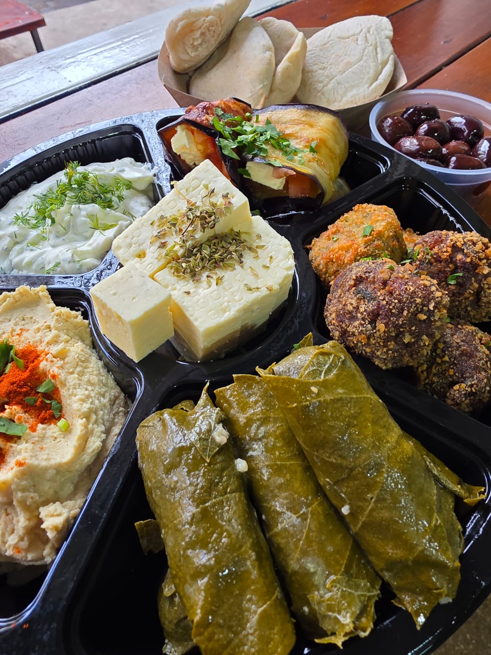 Picada Degustación griega — surtido de productos griegos, Panagiotis Deli Griego Buenos Aires
